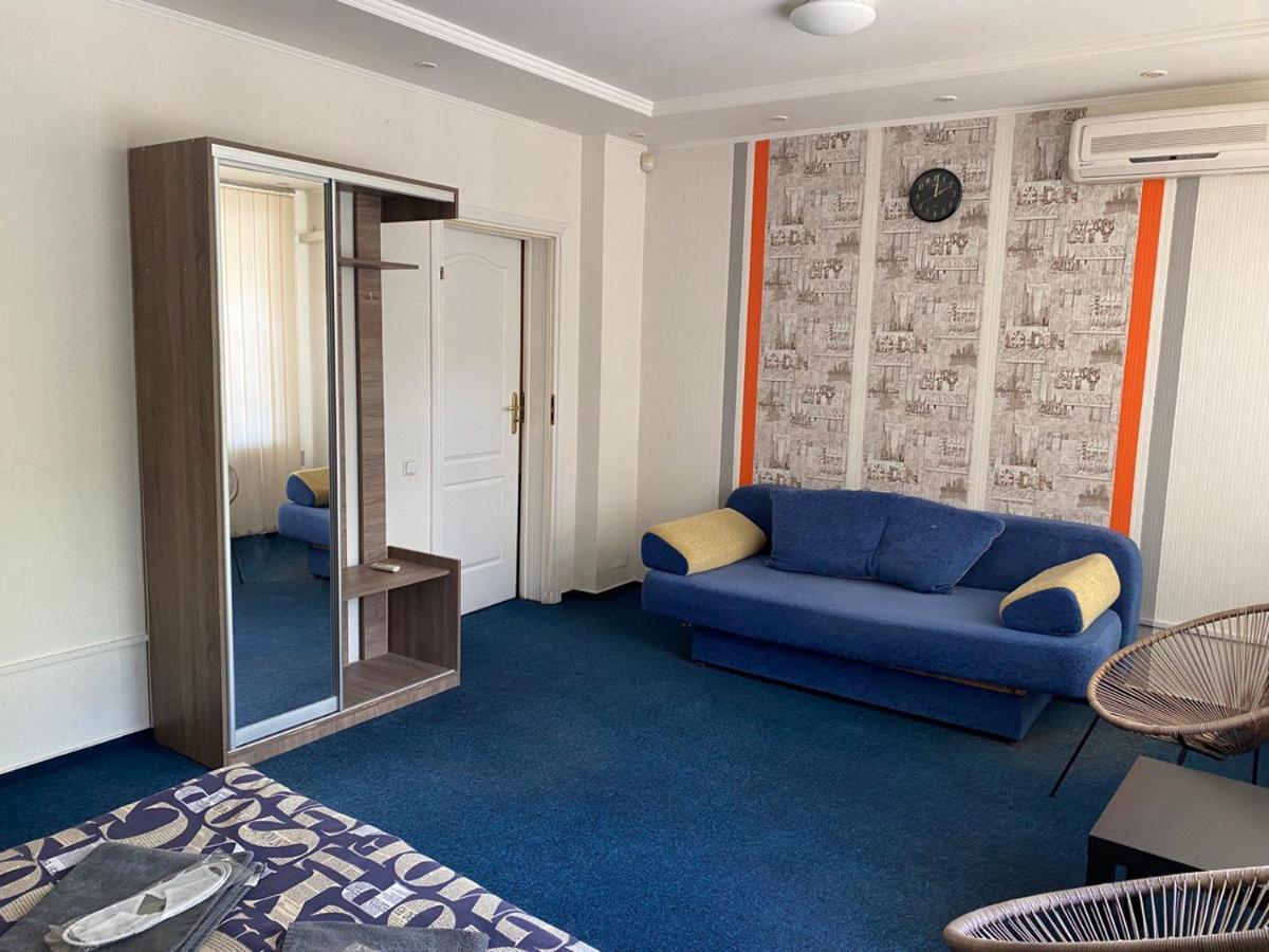 קייב Uneed Rooms Podil מראה חיצוני תמונה